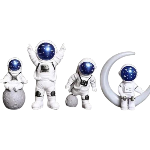 ASTRONALTAS FIGURINES 4 pcs  