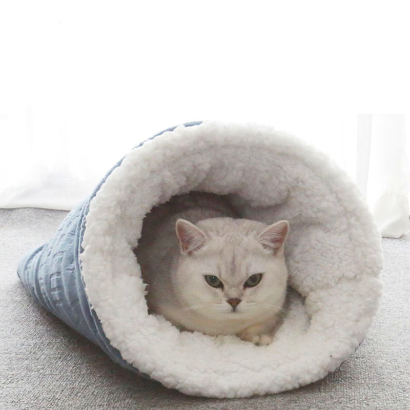 FURRY  TEDDY SLEEPING BAG FOR CATS 