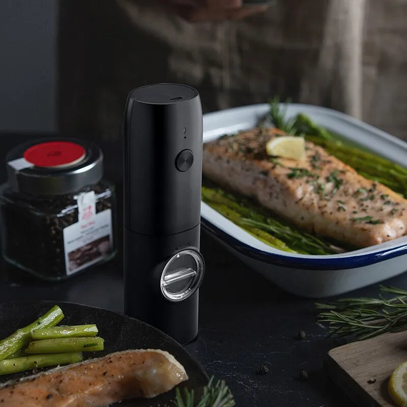 USB/LED AUTOMATIC SALT AND PEPPER GRINDER